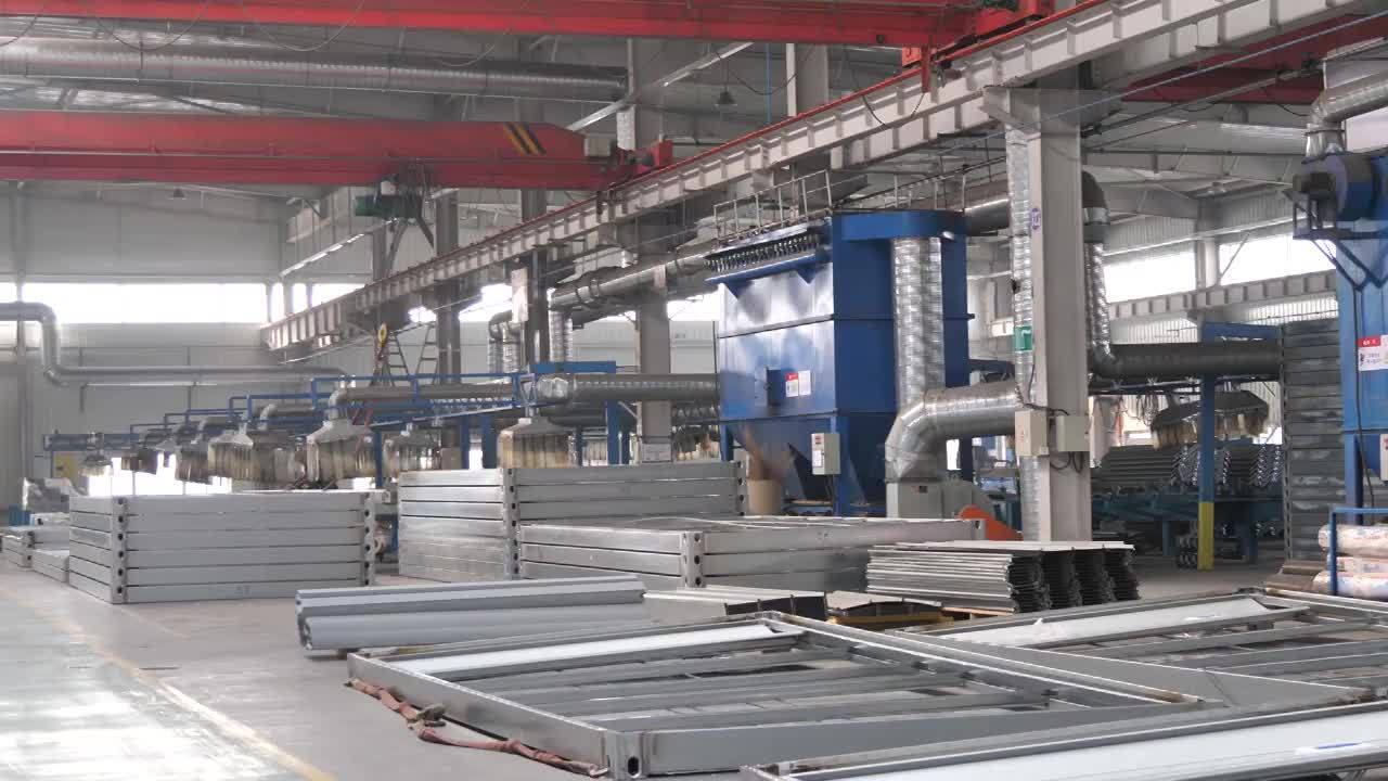 铁线莲与钢材 柔韧与坚韧的奇妙交融